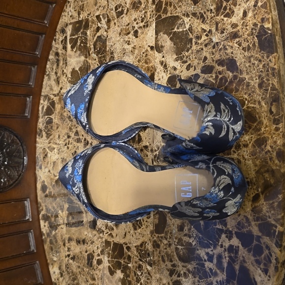 Floral print flats - Picture 2 of 3